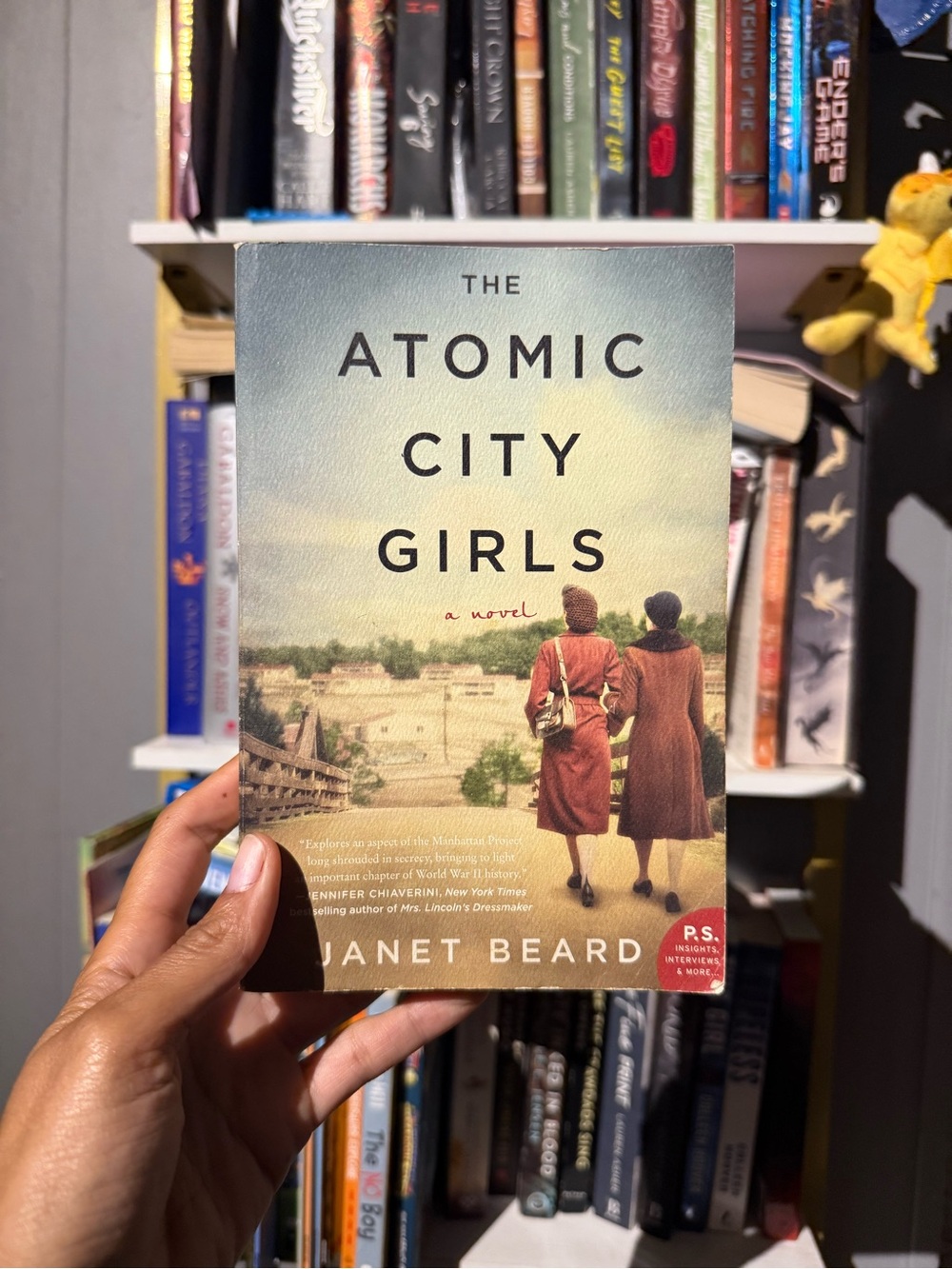 💛 3 for $15 💛 The Atomic City Girls by Janet Beard